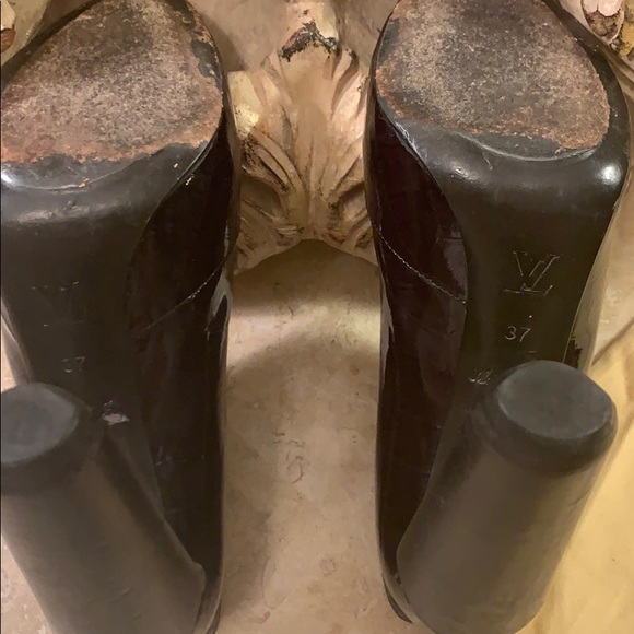 Louis Vuitton patent leather booties - Picture 6 of 6